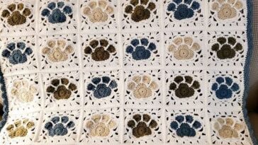 Crochet Paw Square