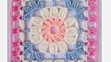 Crochet Square with Flower Pattern